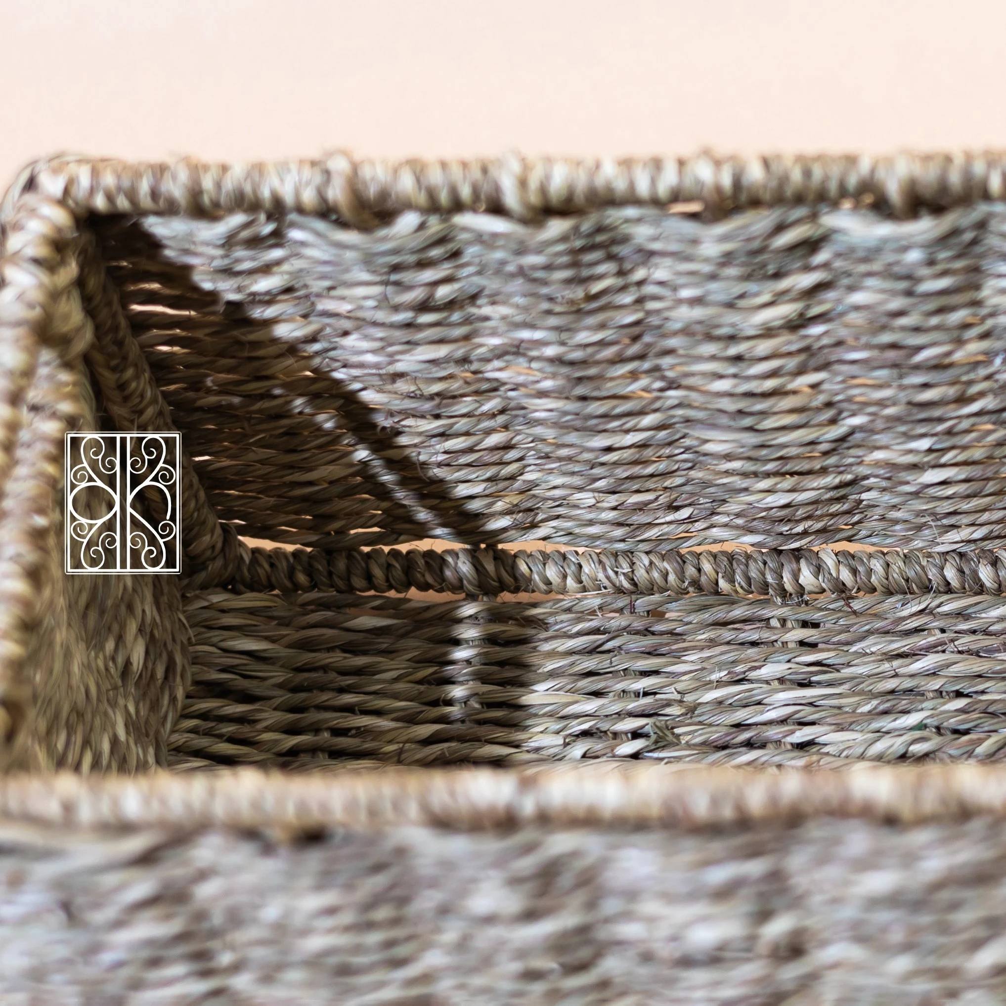 Alt text for image 1