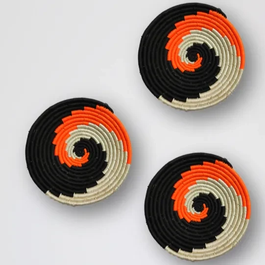 Buy Wall Decor and Wall Decorative plates on karmakriti.com
