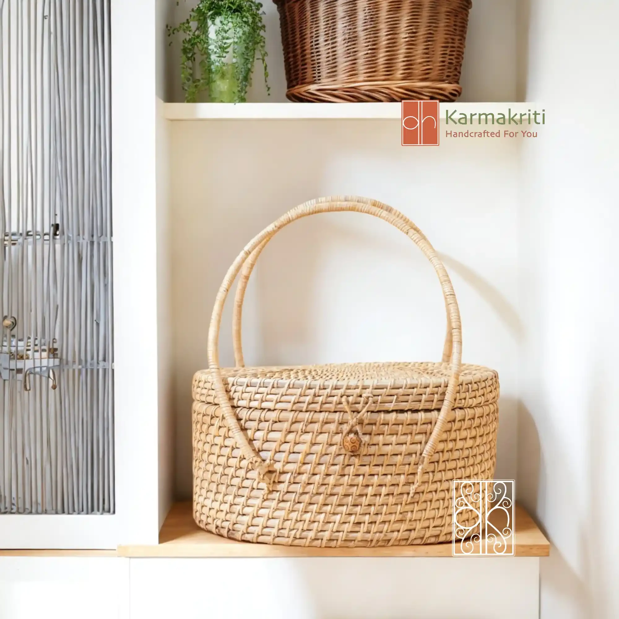 Large Bamboo basket with Lid